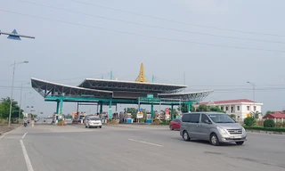 Trạm thu phí BOT Mỹ Lộc trên tuyến chính (cho đoạn đường dài 3,9km từ trạm tới TP Nam Định.