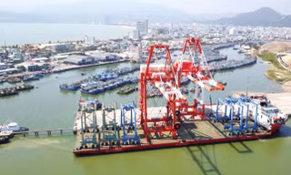 Đề xuất thoái vốn bất ngờ của Tổng Công ty Hàng hải tại nhiều cảng biển lớn