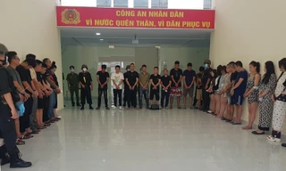 Cảnh sát 'tập kích' 4 phòng bay lắc tại chung cư cao cấp ở TPHCM 