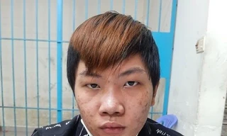 Vừa giật điện thoại của tài xế xe ôm, tên cướp gặp ngay tổ tuần tra 