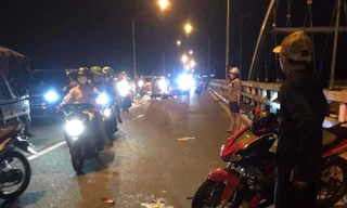 Đang bảo vệ hiện trường tai nạn, đại úy công an bị xe máy tông nguy kịch