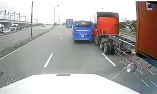 Tài xế xe buýt nói gì về clip ‘cú tạt đầu’ suýt gây tai nạn gây xôn xao trên mạng?