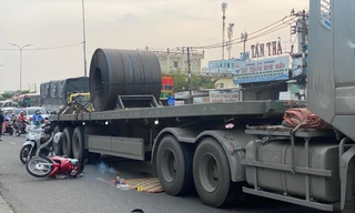 Người phụ nữ tử vong do xe đầu kéo cán qua người