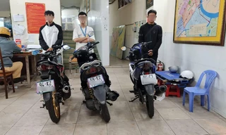 Tạm giữ hàng chục xe máy ‘đi bão’ sau trận bán kết Việt Nam - Malaysia