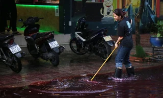 Kiểm tra các cơ sở sản xuất sau vụ nước đỏ ngập khu dân cư ở TPHCM