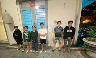 30 đối tượng vứt dao kiếm chạy tán loạn khi thấy cảnh sát hình sự 