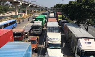 TPHCM yêu cầu không để ùn tắc hàng hóa tại cảng trong dịp lễ 2/9