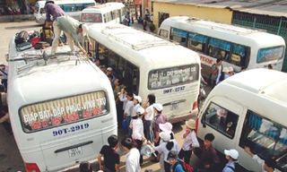 Xe khách tại Hà Nội. Ảnh: Hồng Vĩnh