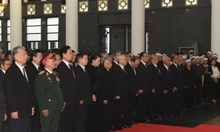 Lãnh đạo Đảng.Nhà nước viếng nguyên Tổng Bí thư Đỗ Mười. Ảnh: Như Ý