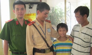 Bé trai bị lạc từ Ba Vì xuống tận... Hồ Gươm