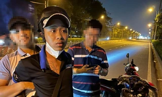 Giả cảnh sát hình sự để chiếm đoạt tài sản của thiếu niên 