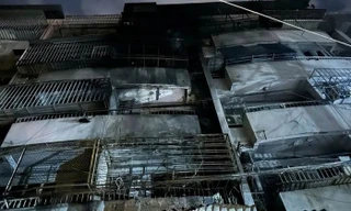 Cháy cư xá ở TPHCM, 8 người tử vong