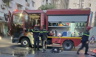 Cháy căn hộ chung cư ở TPHCM, 2 người nhập viện 