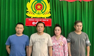 Công an 'đột kích' nhà hàng tổ chức cho nữ tiếp viên bán dâm