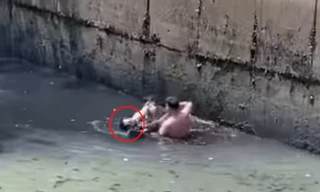 Công an thông tin về clip người đàn ông nhảy kênh ở TPHCM vì bị xử phạt vi phạm giao thông 