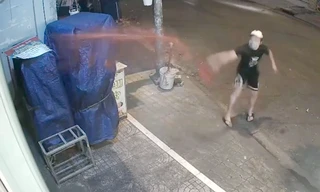 Bắt hai nghi phạm tạt sơn nhà dân để đòi nợ ở TPHCM