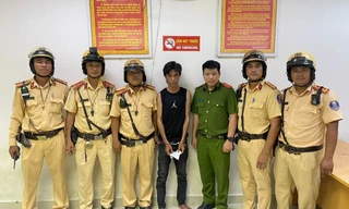 Bắt kẻ trốn truy nã trên xe khách từ miền Tây đi TPHCM 