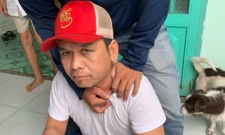 Bắt người đàn ông lấy tài sản của người bị tai nạn nằm bất động trên đường 