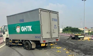 Xe tải va chạm xe lôi tự chế, người đàn ông bán chuối dạo tử vong 