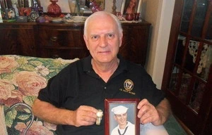 Được trả lại đồng hồ sau hơn nửa thế kỷ mất cắp