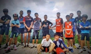 Vì sao đội bóng đá Thái Lan sống sót trong hang?