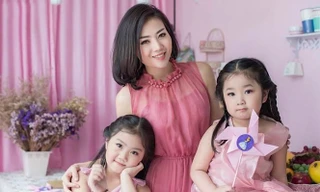 Thanh Hương bên 2 con gái của mình.