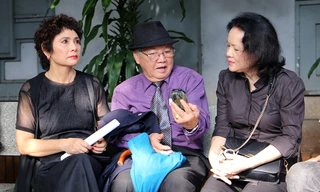 Thầy giáo gần 90 tuổi đến tiễn đưa học trò Bùi Cường về nơi an nghỉ