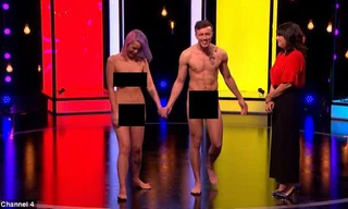 Sốc với chương trình khỏa thân hẹn hò trên sóng truyền hình của Anh