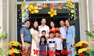 Đàm Thu Trang đón Tết bên Cường Đô La và gia đình chồng