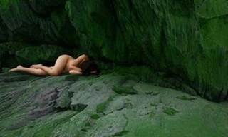 Nghệ sĩ Thái Phiên được tổ chức triển lãm ảnh nude 18+