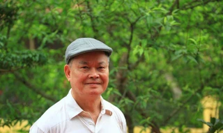 Nghệ sĩ Khôi Nguyên và vợ trong chuyến du lịch châu Âu. Ảnh: Minh Hiếu. 