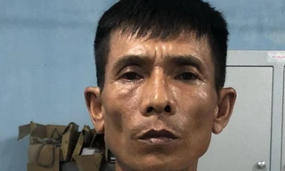 Thắng tại cơ quan công an. 