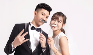 Vợ Phan Văn Đức thông báo mang thai trong ngày cưới