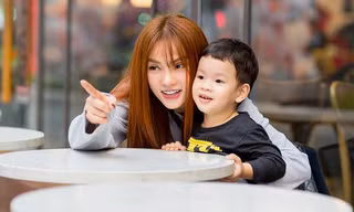 Thu Thủy viết tâm thư, trắng tay sau ly hôn, phải ôm con trong bão lụt