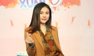 Vân Trang ‘kể xấu' ông xã lầm lì, khó gần trên sóng truyền hình