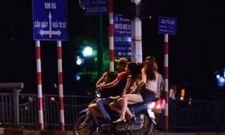 Bản tin 20H: Lí do phố Trần Duy Hưng 'không có biểu hiện mại dâm'