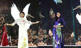 Clip: Thí sinh Chung khảo phía Bắc HHVN khoe dáng trong tà áo dài