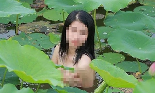 Cô gái chụp khỏa thân trong đầm sen nhờ công an vào cuộc 