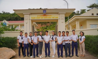 Sách quý truyền cảm hứng tới các cán bộ chiến sĩ trên Quần đảo Thổ Chu