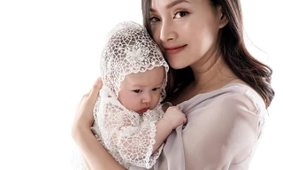 'Tan chảy' với bộ ảnh của Lan Phương và con gái 