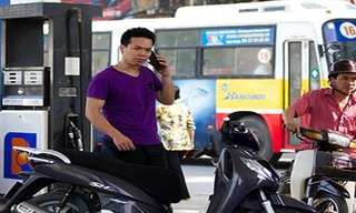 Gọi điện thoại ở trạm xăng có gây cháy nổ?