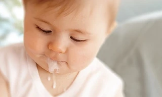 Nôn và tiêu chảy ở trẻ em - hiện tượng của bệnh gì?