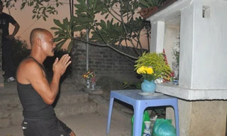 Người 30 năm vớt xác chết trên sông Hồng