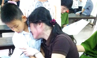 Tòa ơi, cứu em với...