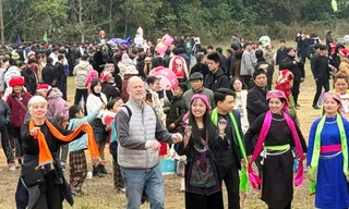 Mê mẩn lễ hội Xòe của người Tày ở Sa Pa