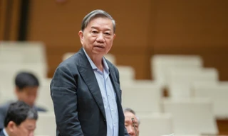 Bộ trưởng Công an nêu lý do đề nghị tăng tuổi hưu nữ đại tá thêm 5 năm