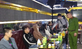 Triệt phá nhóm nam nữ ‘mở tiệc ma túy’ trong quán karaoke