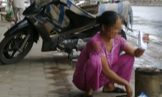 Đại gia phá sản, vợ đi làm ôsin nuôi cả nhà