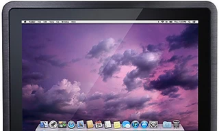 'Độ' laptop MacBook Pro thành máy tính bảng