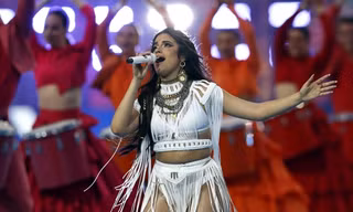 Chê fan bóng đá thô lỗ, Camila Cabello bị vỗ mặt "chúng tôi không đến xem cô biểu diễn"